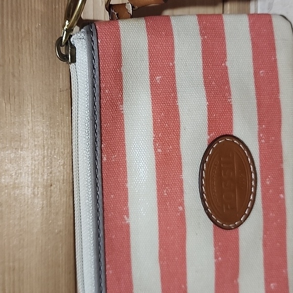 Fossil Wristlet card holder waller - Picture 2 of 7